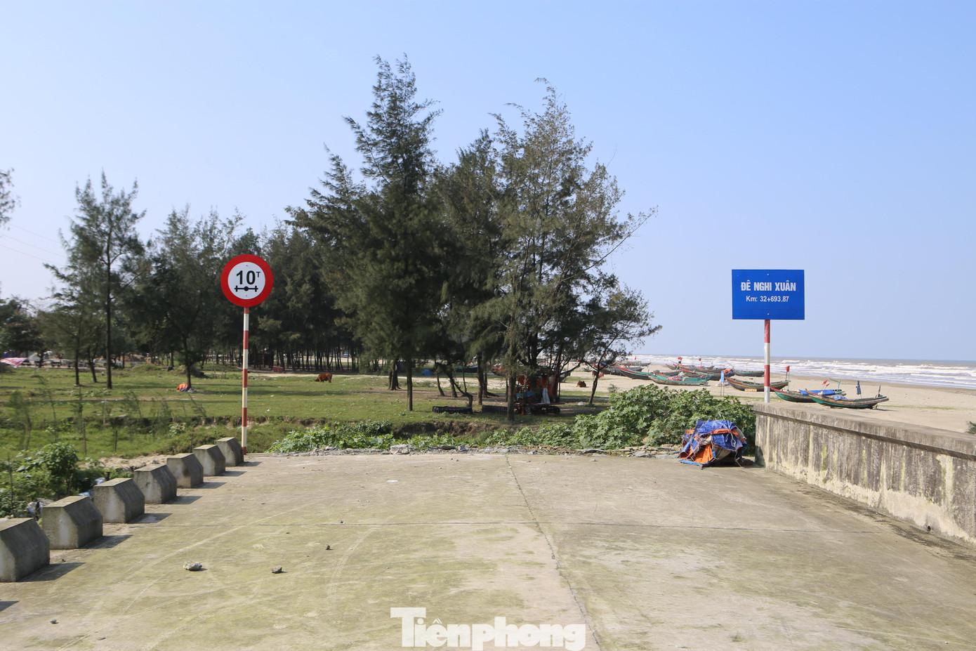 Tuy nhiên, sau khi hoàn thành giai đoạn 1, đến nay công trình ngừng thi công khiến đoạn đê bị cụt, chưa phát huy được hết mục tiêu dự án đặt ra.