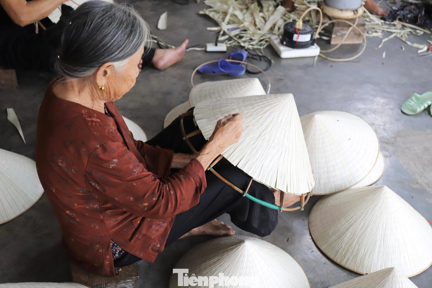 Nón lá Đan Du ở Kỳ Thư được bán trong và ngoài tỉnh. Vào năm 2014, nón lá Kỳ Thư được công nhận là làng nghề truyền thống.