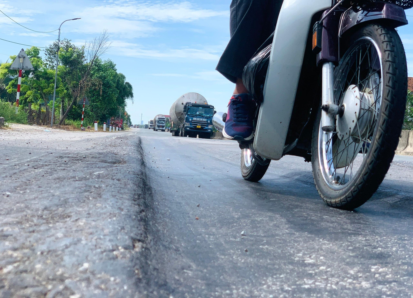 Từ khi đưa vào sử dụng đến nay, chủ đầu tư đã nhiều lần sửa chữa, khắc phục nhưng vẫn không đảm bảo. Từ khi đưa vào sử dụng đến nay, chủ đầu tư đã nhiều lần sửa chữa, khắc phục nhưng vẫn không đảm bảo.