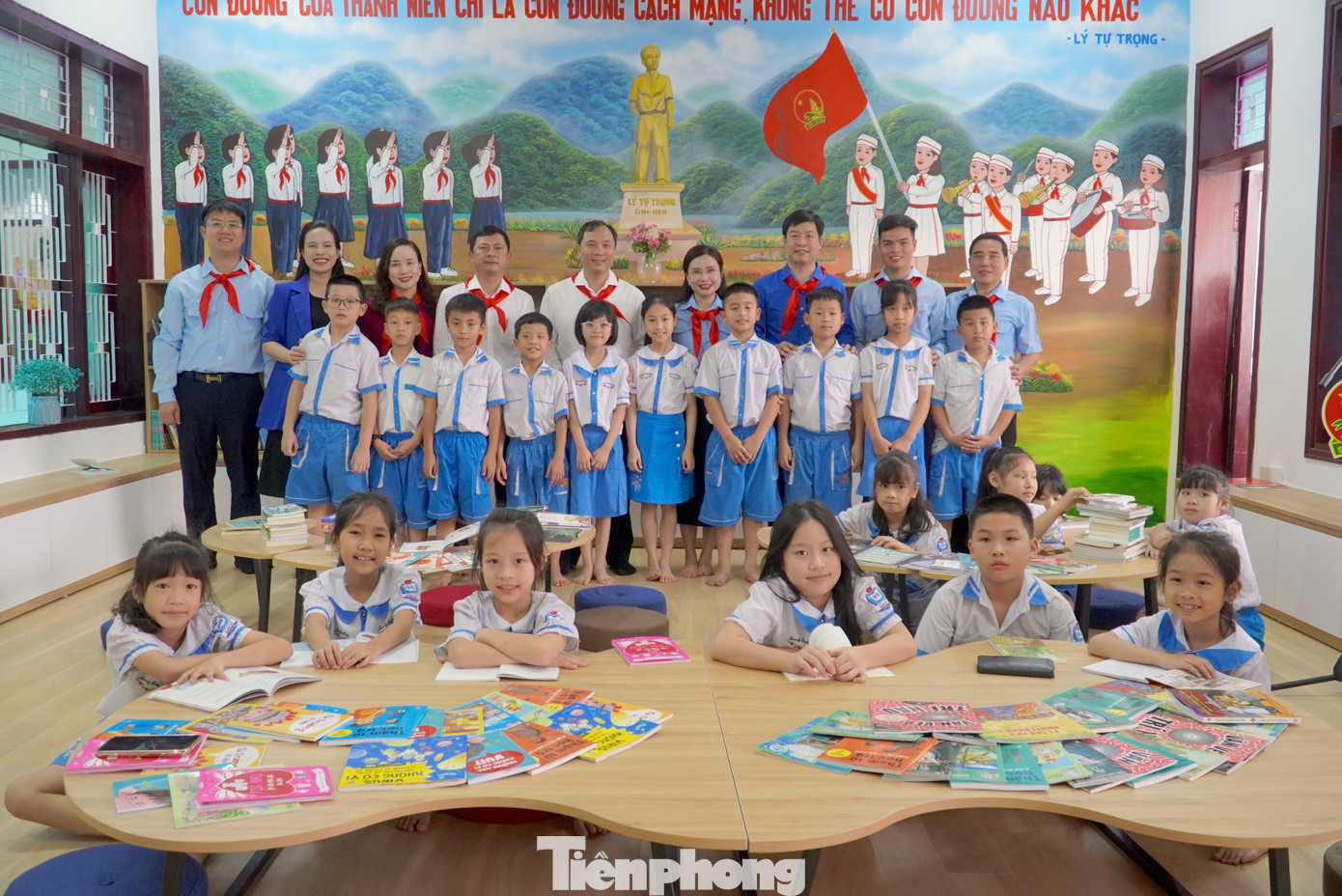 Khánh thành và trao tặng không gian đọc sách, tương tác và sinh hoạt Đội...