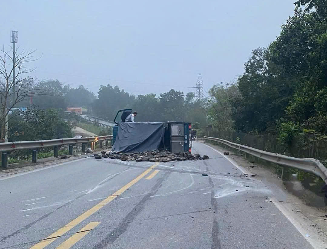 Hiện trường vụ tai nạn giao thông. Hiện trường vụ tai nạn giao thông.