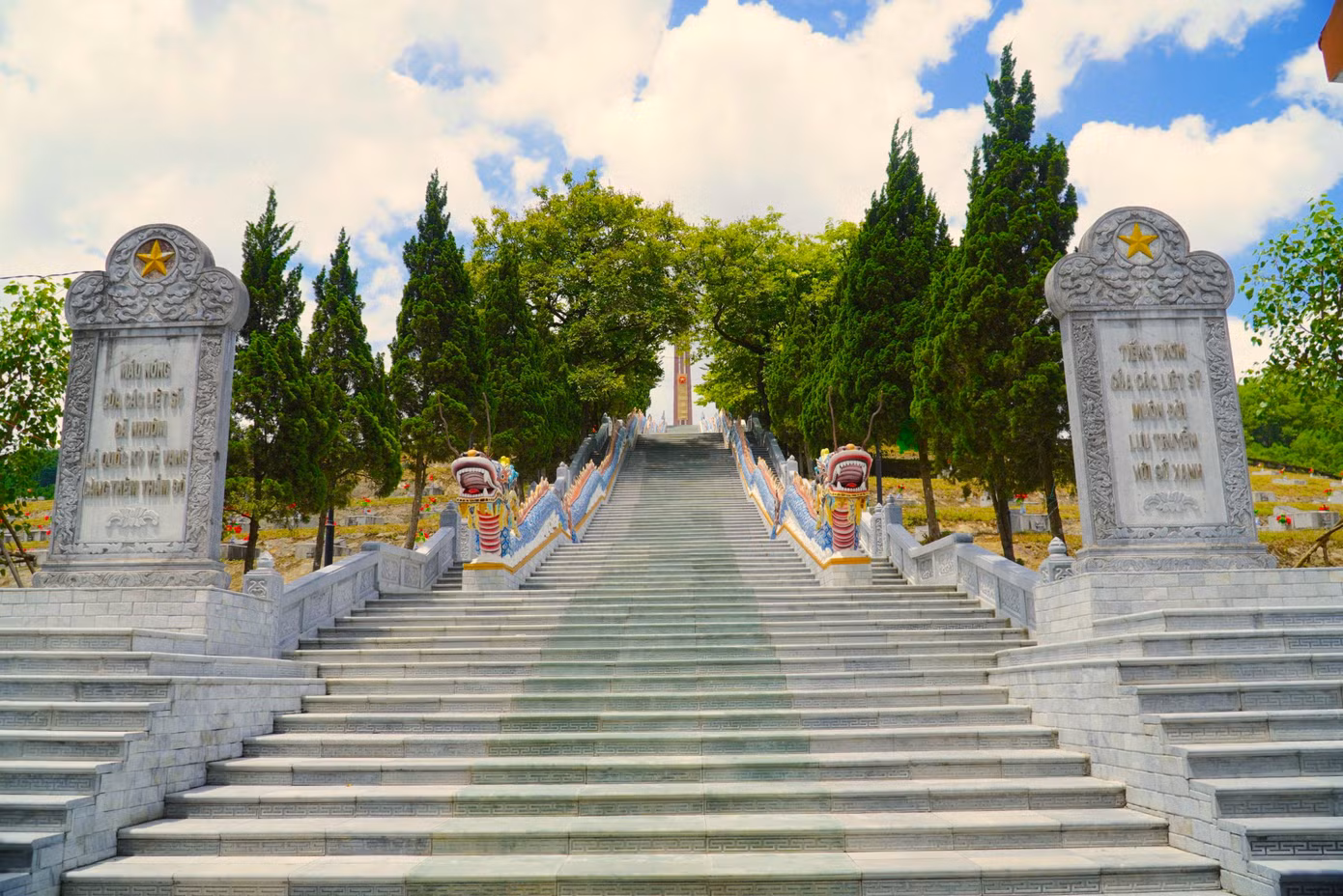 Hiện nay, tại Nghĩa trang liệt sỹ Nầm còn hơn 300 ngôi mộ chờ và diện tích đất trống để sẵn sàng cho công tác quy tập hài cốt liệt sỹ trong thời gian tới.