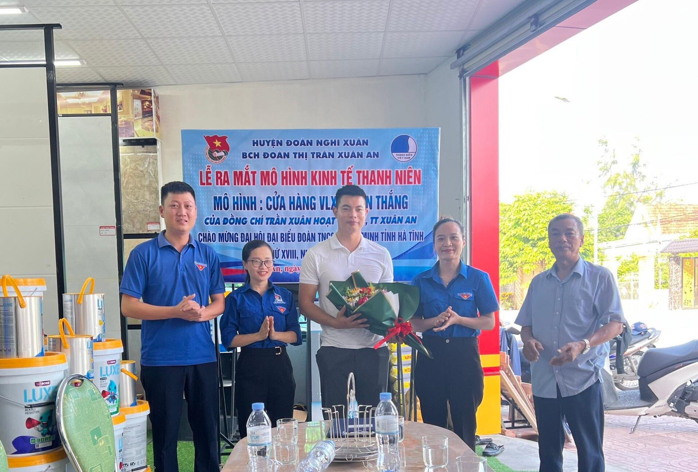 Lễ ra mắt mô hình kinh tế thanh niên để chào mừng Đại hội Đoàn TNCS Hồ Chí Minh. Lễ ra mắt mô hình kinh tế thanh niên để chào mừng Đại hội Đoàn TNCS Hồ Chí Minh.