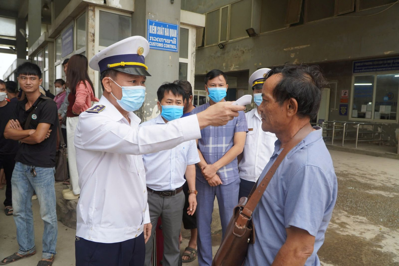 Hà Tĩnh chủ động phòng dịch COVID-19 tại Cửa khẩu Quốc tế Cầu Treo.