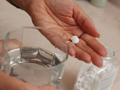 Nên Thận trọng khi dùng thuốc cho người cao tuổi. Ảnh minh họa. Nguồn: Internet