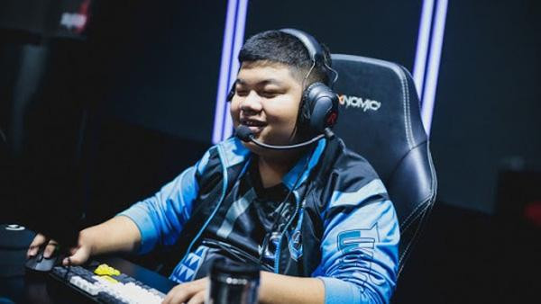 Lệnh cấm 2 năm là dấu chấm hết cho sự nghiệp mới chớm nở của PHT. Lệnh cấm 2 năm là dấu chấm hết cho sự nghiệp mới chớm nở của PHT.