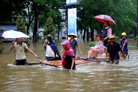 Hà Nội quyết tâm không để xảy ra tình trạng lụt lội ở khu vực nội thành năm 2008. Ảnh: Internet
