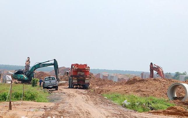 Trong dự thảo Luật Đất đai (sửa đổi) cần phải giải thích rõ khái niệm “thu hồi đất phát triển kinh tế - xã hội vì lợi ích quốc gia, công cộng”.