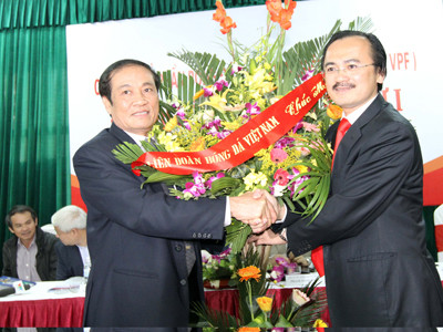 Chủ tịch VFF Nguyễn Trọng Hỷ yêu cầu lãnh đạo VPF cần tổng kết đánh giá mùa giải cũng như hoạt động của VPF sau mùa bóng đầu tiên tham gia điều hành giải. Ảnh: VSI