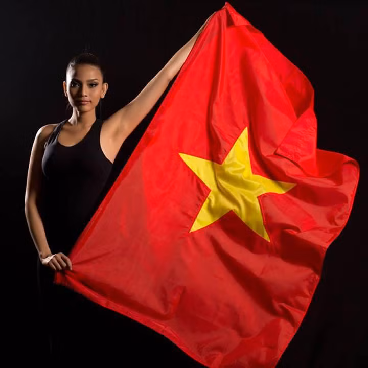 Trương Thị May đã thể hiện rất tốt niềm tự hào dân tộc ở Miss Universe 2013