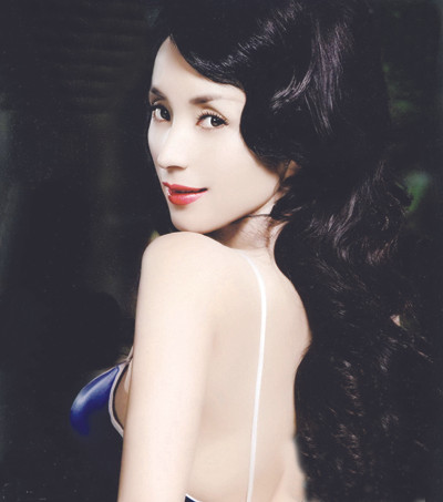 Ca sỹ Thang Sán bị nghi ngờ là người tình của Cốc Tuấn Sơn