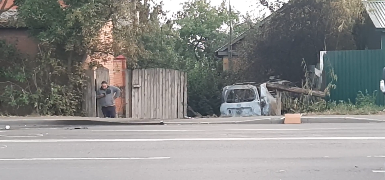 Chiếc xe hơi mà Platonova điều khiển bị thiêu rụi. Ảnh: Telegram Chiếc xe hơi mà Platonova điều khiển bị thiêu rụi. Ảnh: Telegram