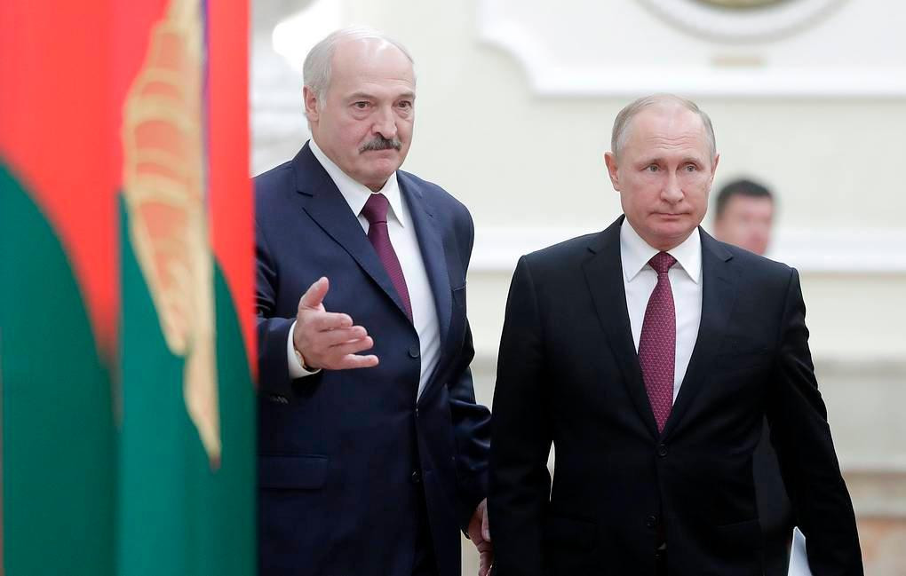 Tổng thống Belarus Alexander Lukashenko và Tổng thống Nga Vladimir Putin. Ảnh: Tass