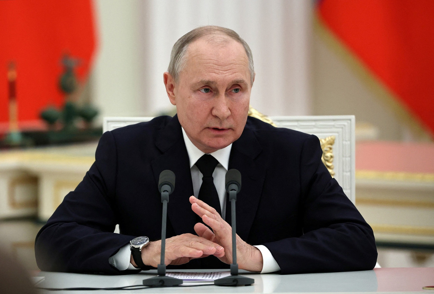 Tổng thống Nga Putin phát biểu trong cuộc họp với các quân nhân tại Điện Kremlin ngày 27/6. Ảnh: Reuters Tổng thống Nga Putin phát biểu trong cuộc họp với các quân nhân tại Điện Kremlin ngày 27/6. Ảnh: Reuters