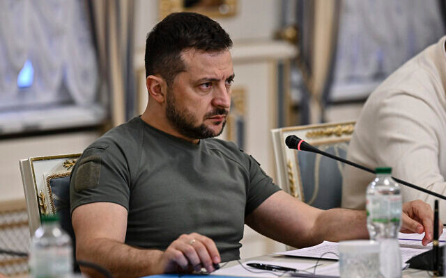 Tổng thống Ukraine Volodymyr Zelensky. Ảnh: AP