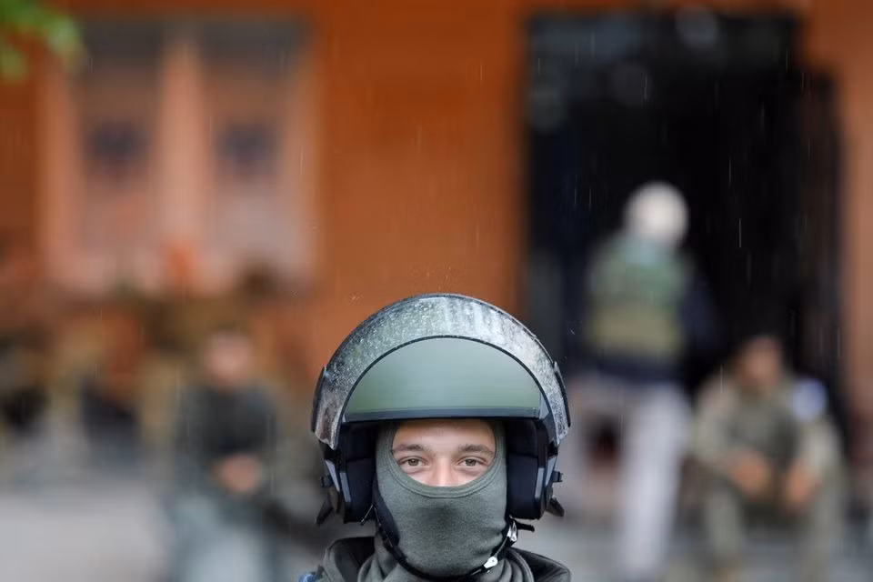 Binh sĩ KFOR ở Zvecan. Ảnh: Reuters