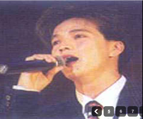 Thuở mới lẫm chẫm vào nghề, Đàm Vĩnh Hưng cũng không tránh khỏi những lời chê bôi về phong cách ăn vận “nhạt nhòa”, có phần “quê mùa” của mình