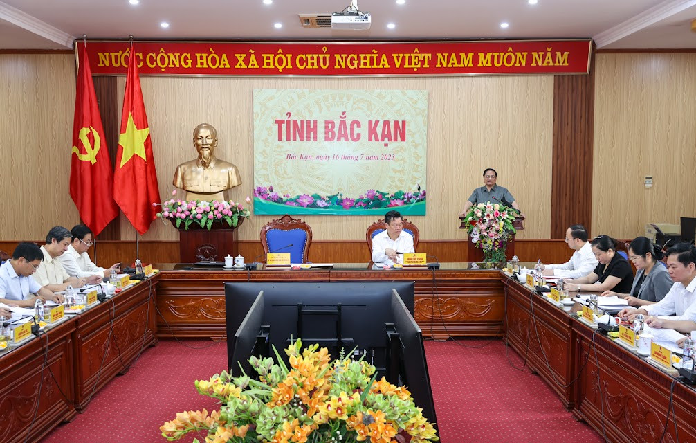 Thủ tướng Phạm Minh Chính phát biểu tại buổi làm việc với Ban Thường vụ Tỉnh ủy Bắc Kạn sáng 16/7. Ảnh: VGP Thủ tướng Phạm Minh Chính phát biểu tại buổi làm việc với Ban Thường vụ Tỉnh ủy Bắc Kạn sáng 16/7. Ảnh: VGP