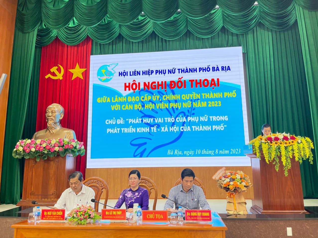 Hội nghị đối thoại giữa lãnh đạo Cấp ủy, chính quyền thành phố Bà Rịa với cán bộ, hội viên phụ nữ năm 2023.