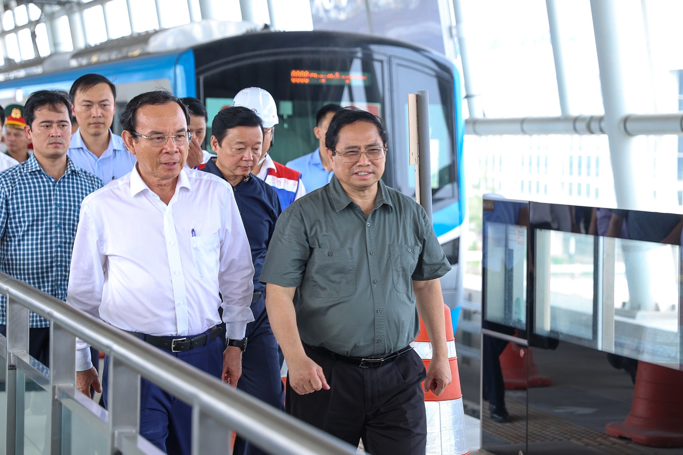 Thủ tướng đã khảo sát, tham dự buổi chạy thử nghiệm đoàn tàu metro từ ga Rạch Chiếc đến ga Bến xe Suối Tiên. Ảnh: VGP