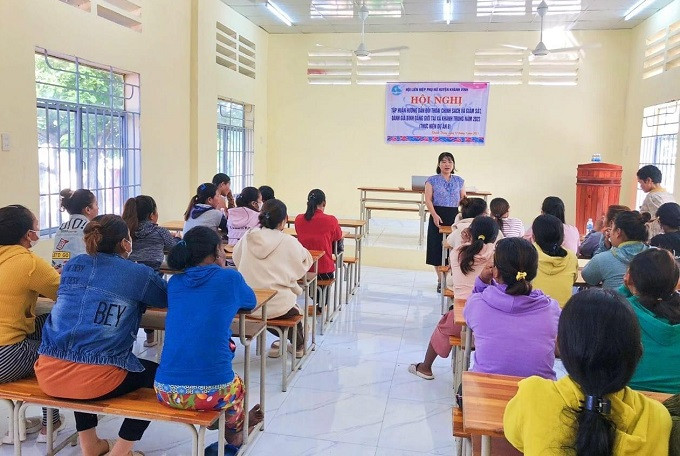 Một Hội nghị tập huấn về bình đẳng giới tại xã Khánh Trung, huyện Khánh Vĩnh, vào tháng 9/2023. Ảnh: Hội LHPN Khánh Hòa.