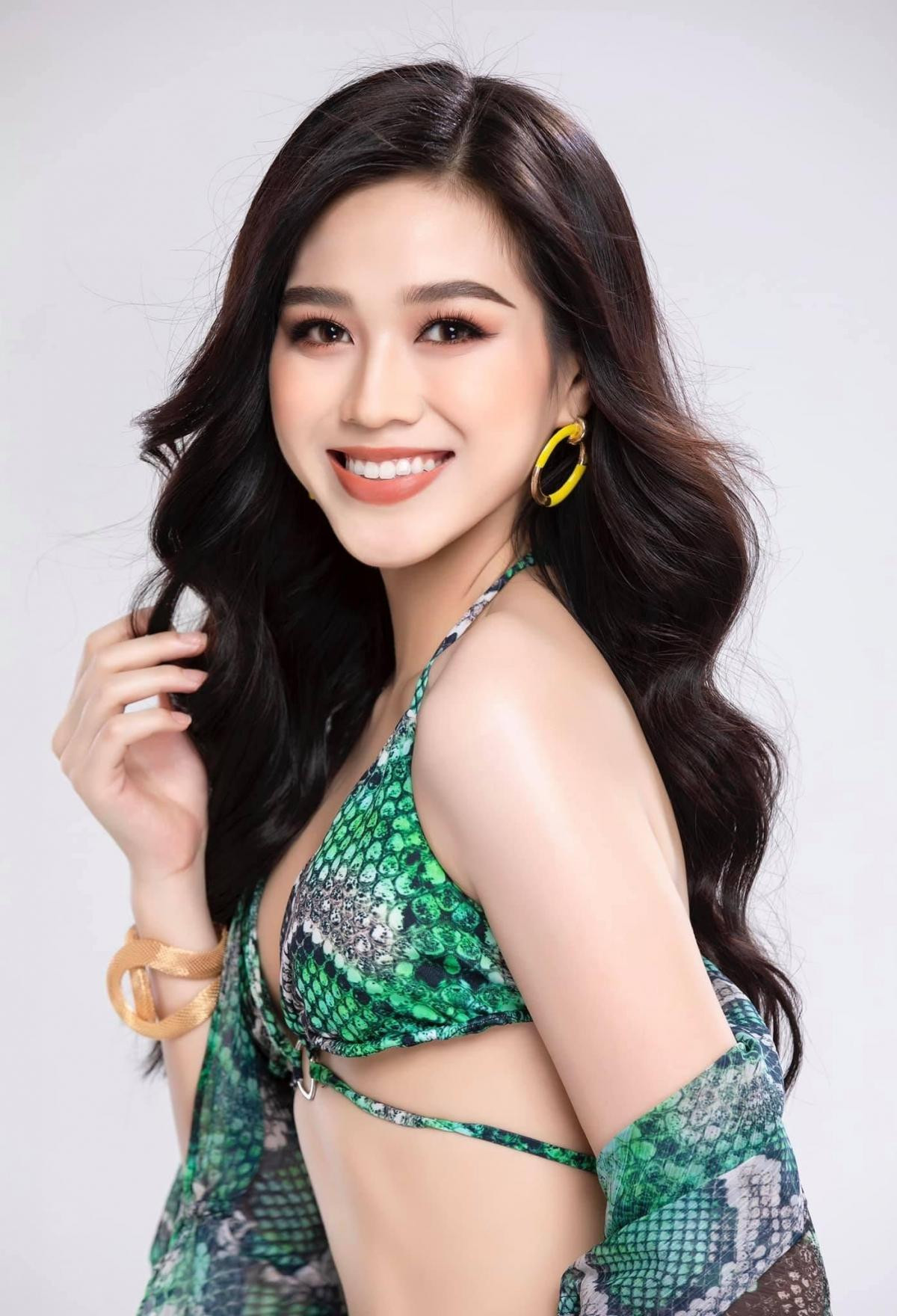 Đỗ Thị Hà đang tích cực chuẩn bị cho cuộc thi Miss World 2021.