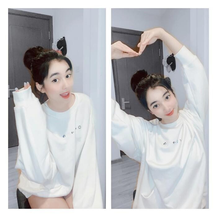 Người đẹp Cẩm Đan diện trang phục dễ thương khi ở nhà chống dịch.