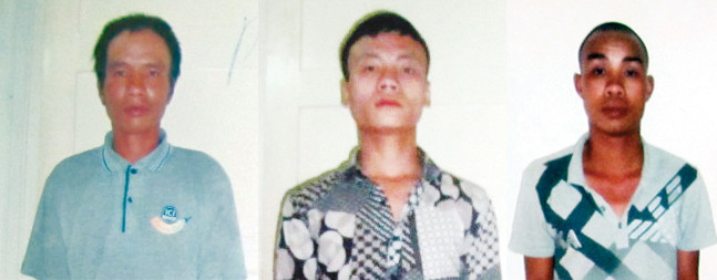 Bùi Chiến Hùng (giữa) và 2 đối tượng "cò" đã trấn tiền trắng trợn trên "chuyến xe tù". Bùi Chiến Hùng (giữa) và 2 đối tượng