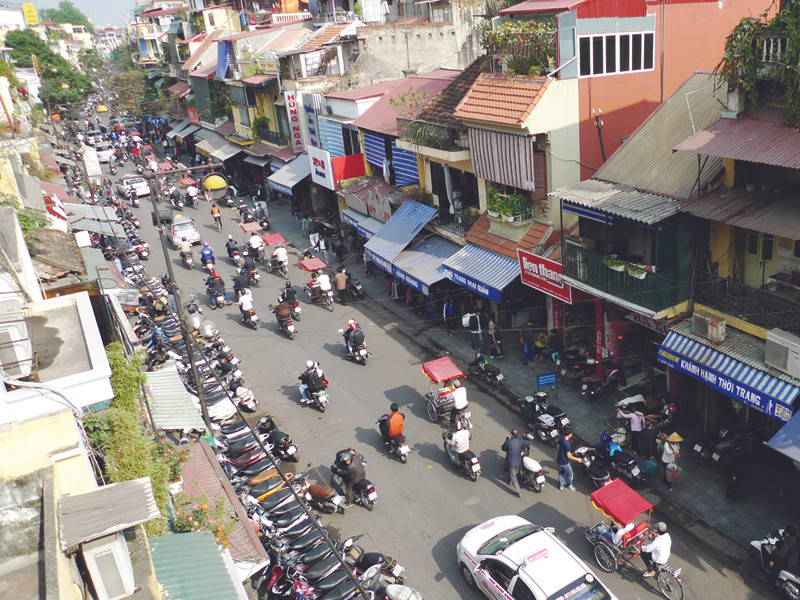 Đồ án vẫn thiếu định hướng cải tạo, chỉnh trang đô thị. Ảnh chụp phố Hàng Ngang từ trên cao Ảnh: Hồng Vĩnh