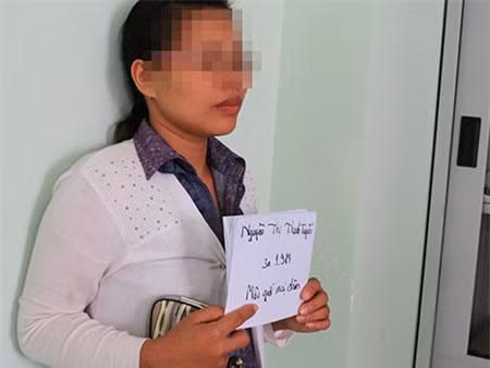 'Má mì' Nguyễn Thị Thanh Tuyền tại cơ quan công an