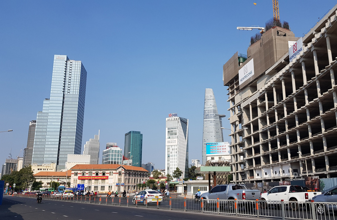 Kinh tế TPHCM trong 2 tháng đầu năm đang có những bước phát triển ấn tượng. Kinh tế TPHCM trong 2 tháng đầu năm đang có những bước phát triển ấn tượng.