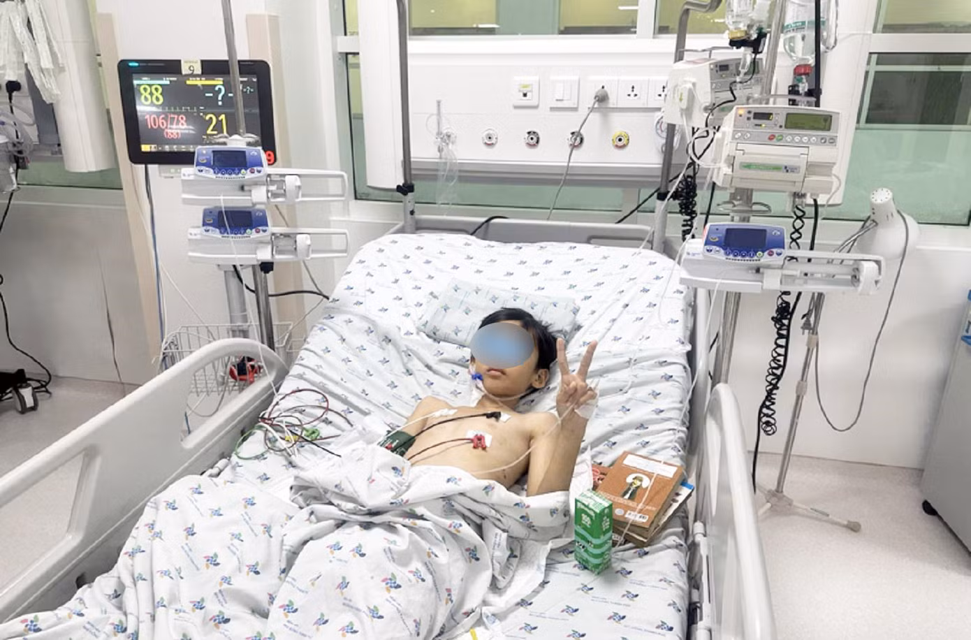 Bệnh nhi đã được các bác sĩ nỗ lực điều trị, hiện sức khỏe đã bình phục tốt Bệnh nhi đã được các bác sĩ nỗ lực điều trị, hiện sức khỏe đã bình phục tốt