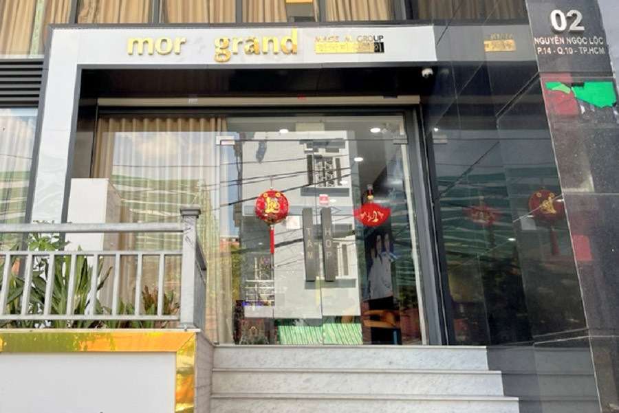 Cơ sở Mor Grand đã bị Thanh tra Sở Y tế đình chỉ 18 tháng vì quảng cáo và khám chữa bệnh trái phép