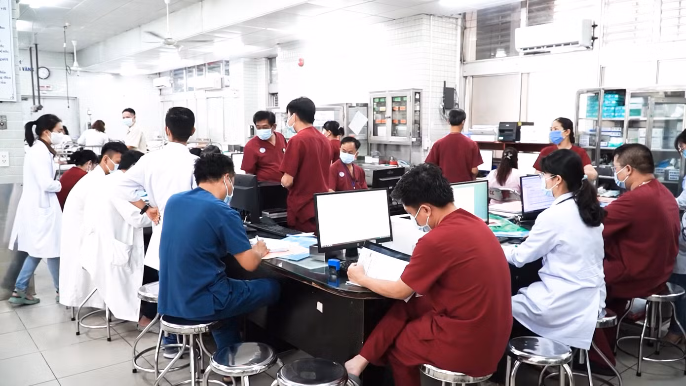 Bệnh viện đã huy động liên chuyên khoa khẩn trương lên phương án cứu chữa bệnh nhân