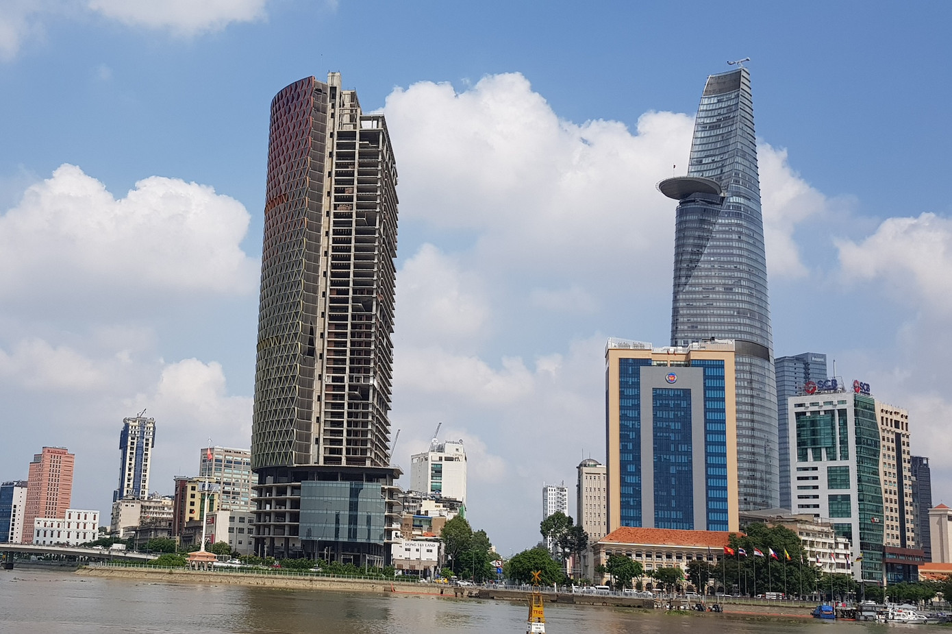 Theo đại diện Sở TNMT dự thảo bảng giá đất điều chỉnh tại TPHCM là phù hợp với thực tế