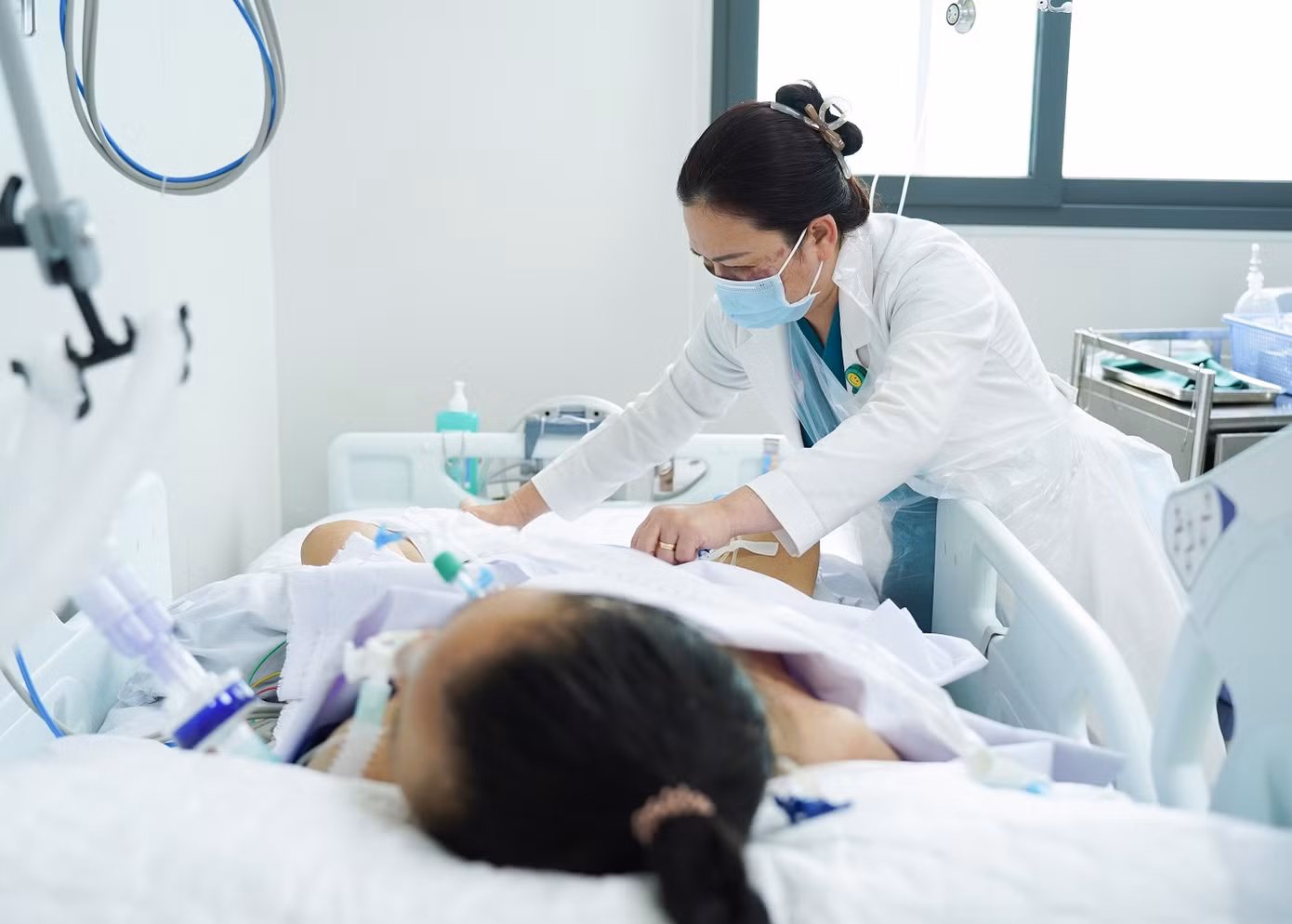 Bệnh nhân bị viêm não tự miễn tại Bệnh viện Chợ Rẫy đang phải tự mua thuốc IVIG với chi phí đắt đỏ Bệnh nhân bị viêm não tự miễn tại Bệnh viện Chợ Rẫy đang phải tự mua thuốc IVIG với chi phí đắt đỏ