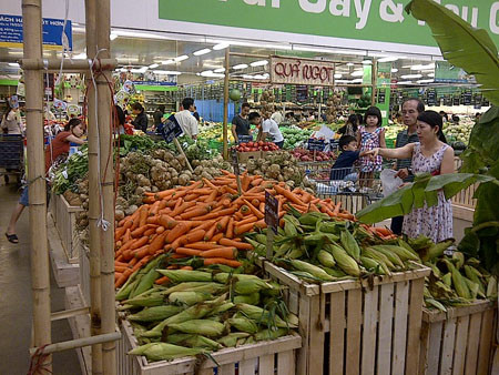 Sản phẩm đạt tiêu chuẩn của nông dân được phân phối trong hệ thống của Metro. dfdfgdf