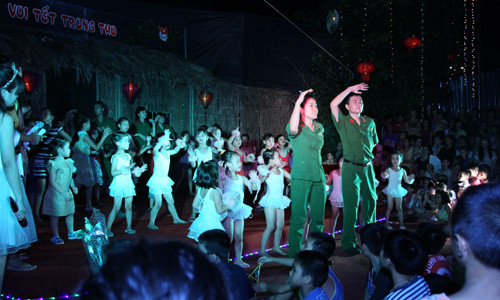 Nhiều trò chơi đã được các bạn học viên Cảnh sát mang tới chương trình