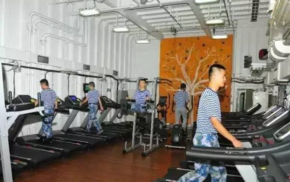 [ẢNH] Khám phá bên trong tàu sân bay Liêu Ninh ảnh 2