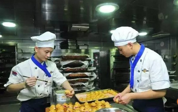 [ẢNH] Khám phá bên trong tàu sân bay Liêu Ninh ảnh 4