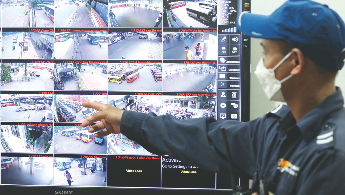 Cùng với đảm bảo trật tự, an toàn trong bến, hiện bến xe còn phối hợp với cơ quan chức năng như Công an, Thanh tra giao thông giám sát, theo dõi và đảm bảo trật tự phía ngoài thuộc hành lang xung quanh bến