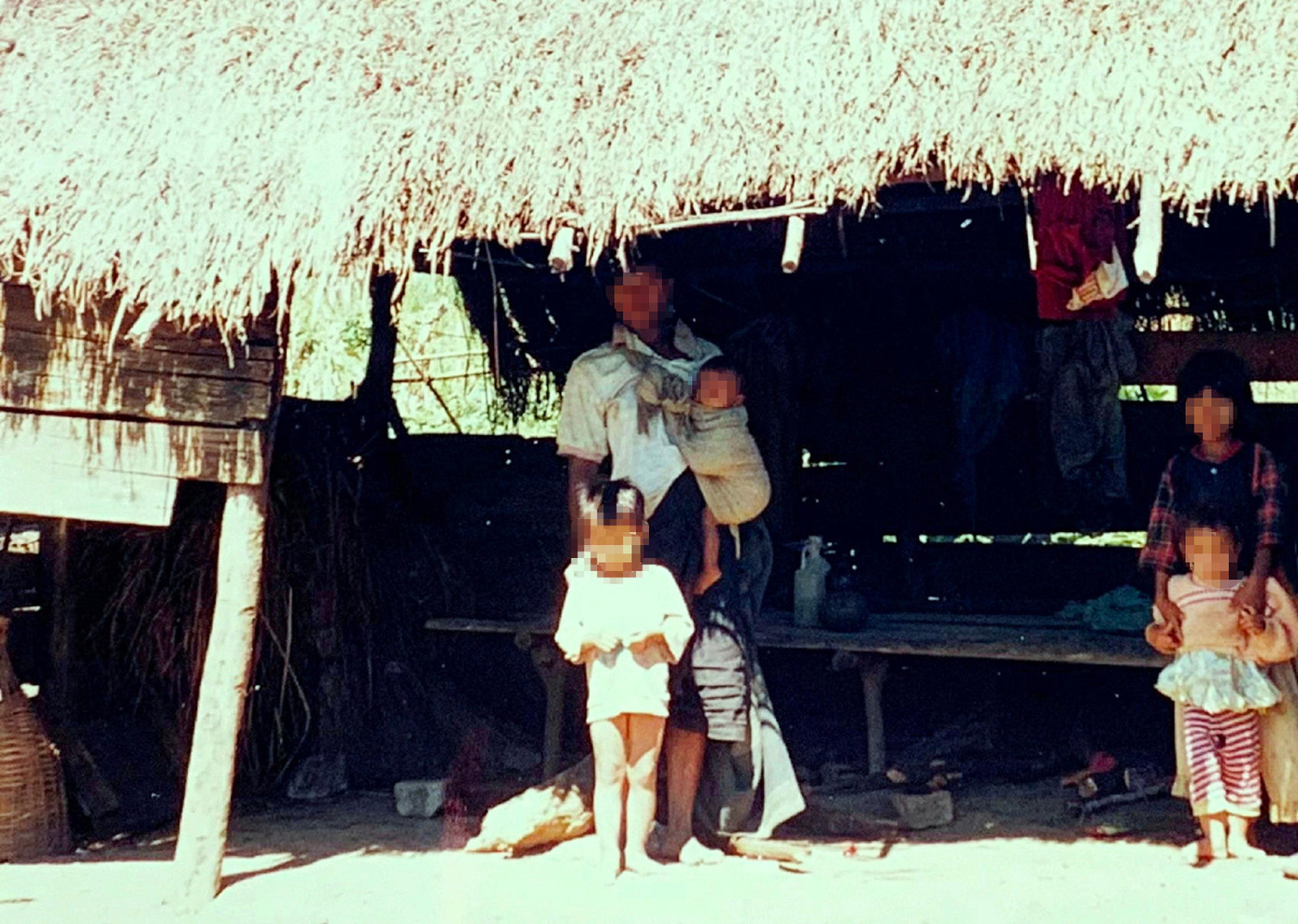 Tảo hôn đông con đồng hành cùng sự nghèo khổ ở vùng sâu tỉnh Lâm Ðồng