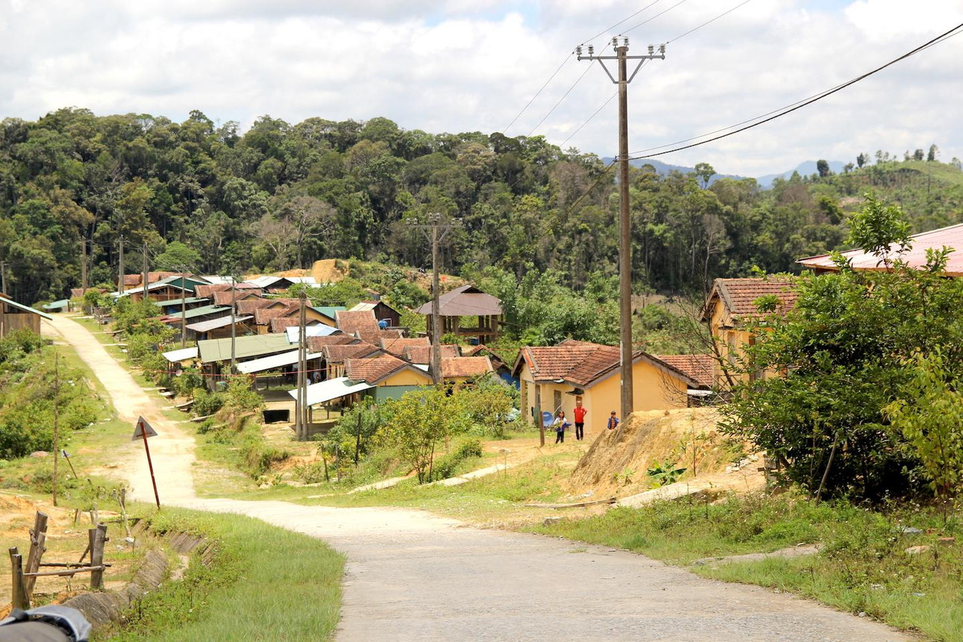 Người dân tái định cư nhường đất xây thủy điện Thượng Kon Tum liên tục gánh chịu các trận động đất