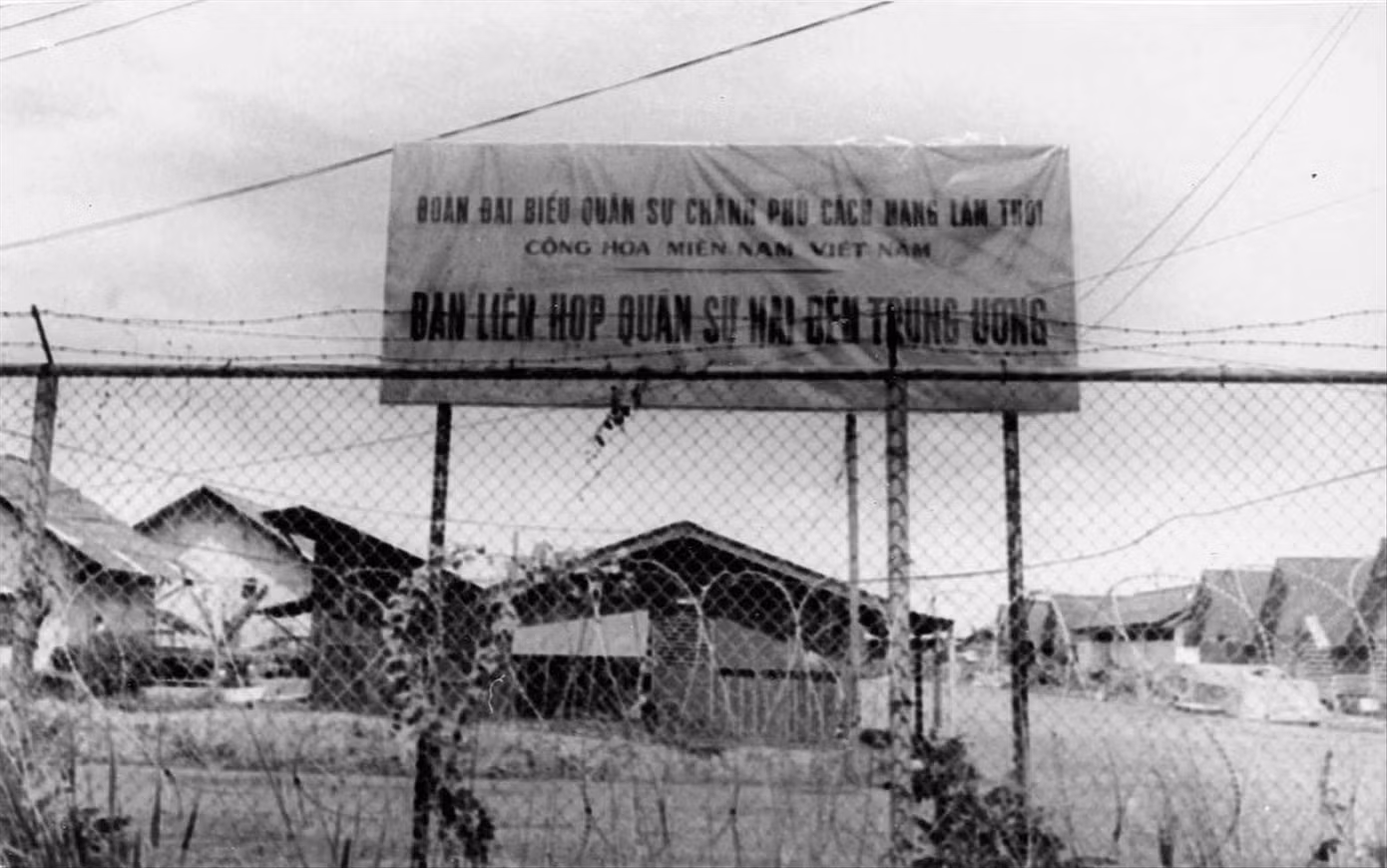 Nơi ở hai đoàn ĐBQS của ta tại Trại Davis. Ảnh: T.L Nơi ở hai đoàn ĐBQS của ta tại Trại Davis. Ảnh: T.L