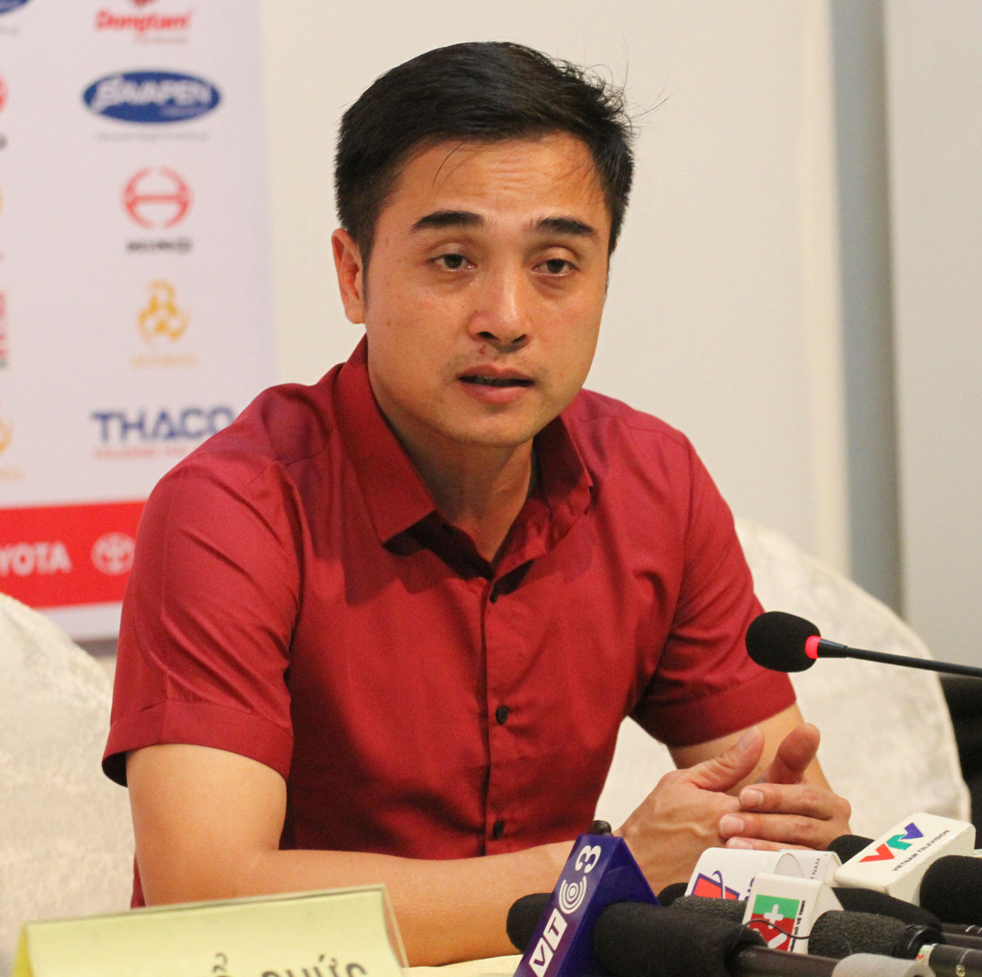 HLV Nguyễn Đức Thắng HLV Nguyễn Đức Thắng