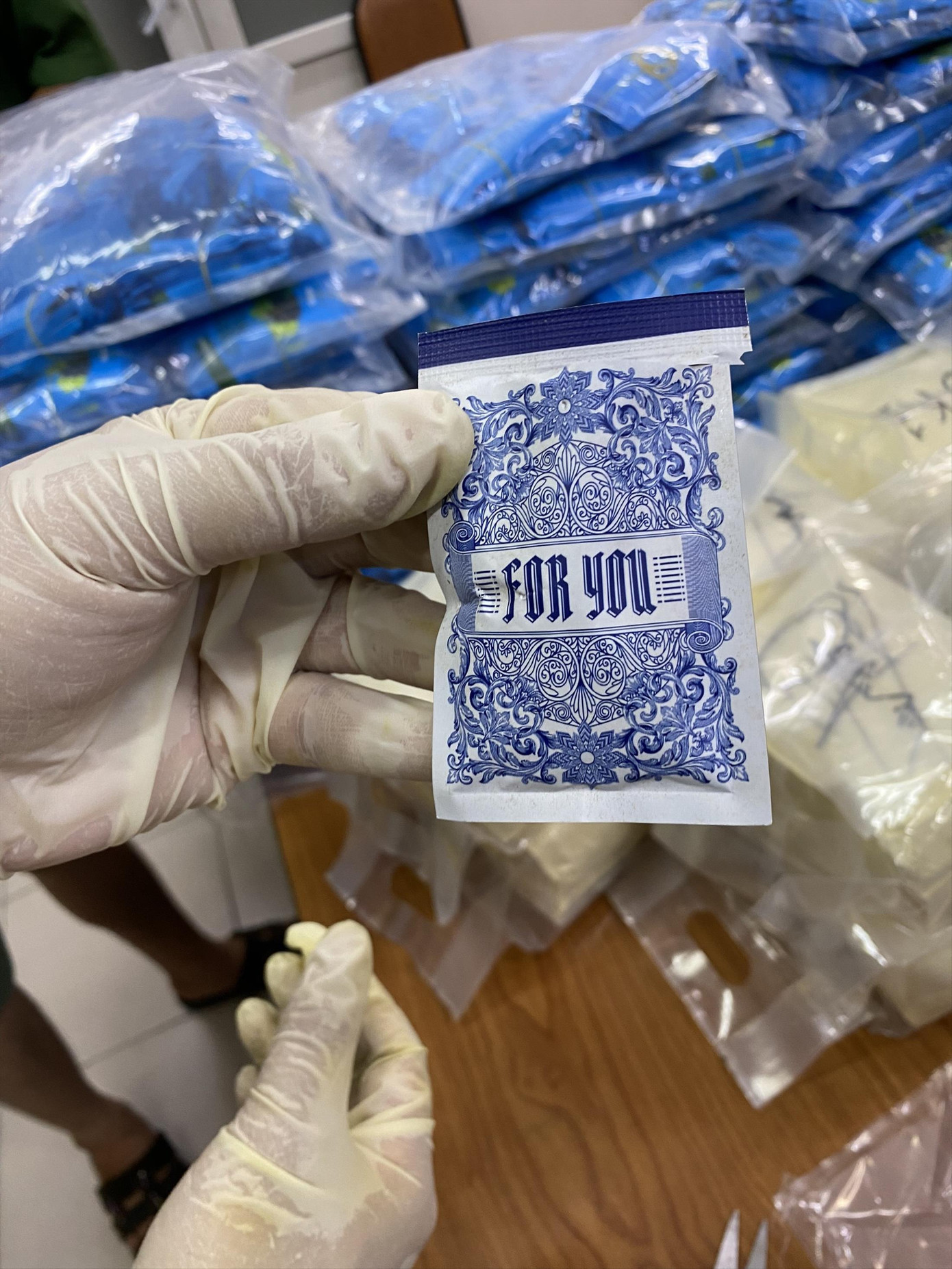 Ma túy “nước vui”, thuốc lá điện tử bị phát hiện, bắt giữ mới đây