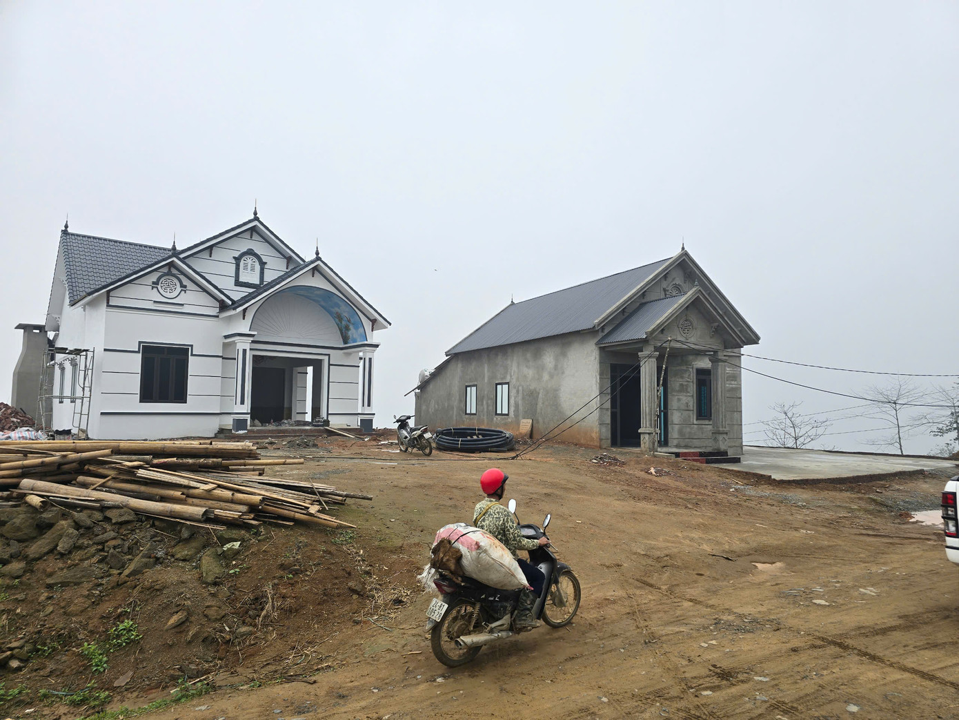 Căn nhà của anh Vàng Ông Lầu (SN 1987) ở Nậm Trà Căn nhà của anh Vàng Ông Lầu (SN 1987) ở Nậm Trà