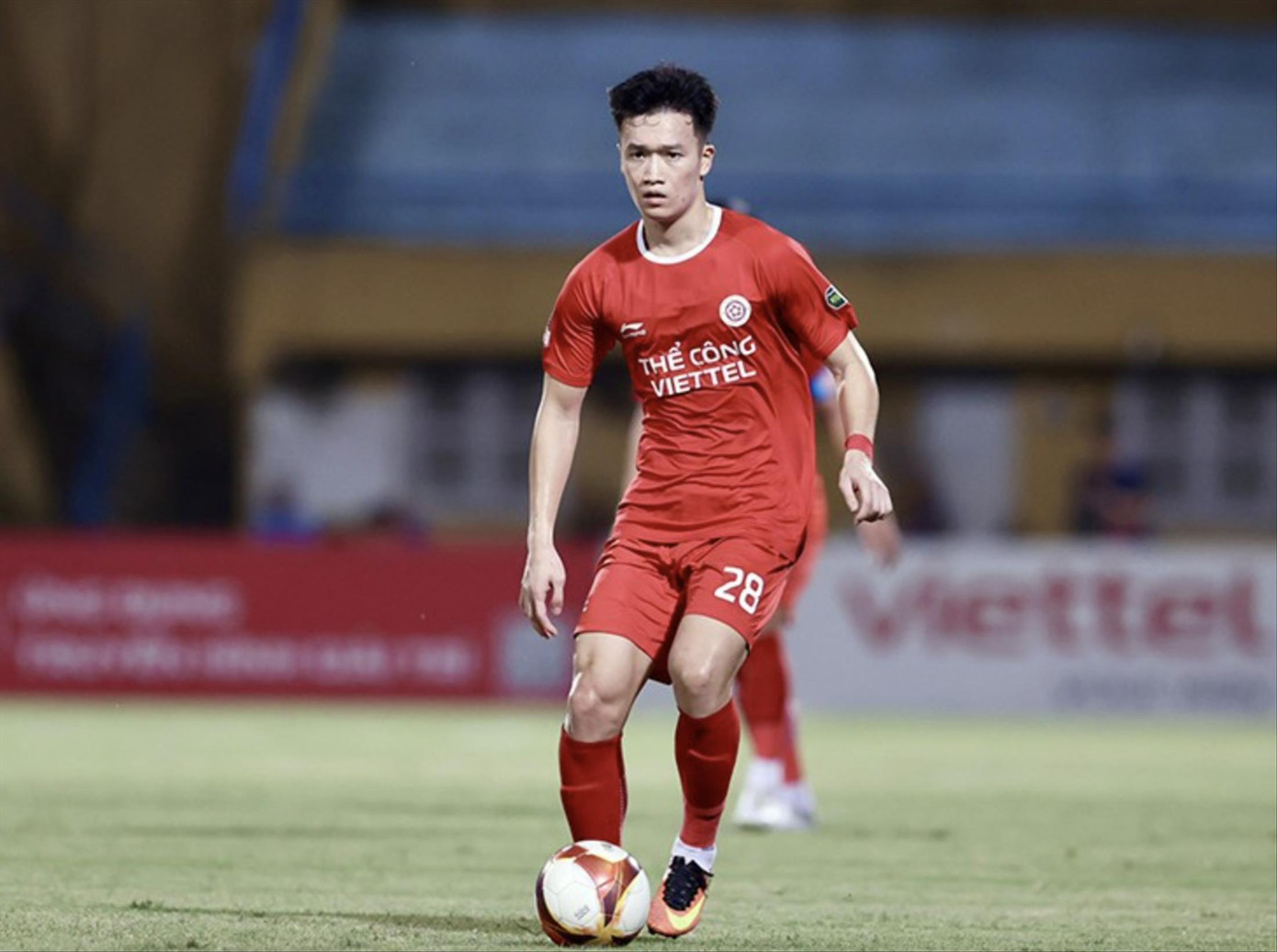 Nguyễn Hoàng Đức sẽ chia tay Thể Công Viettel để chơi bóng ở giải hạng Nhất. Ảnh: Hữu Phạm