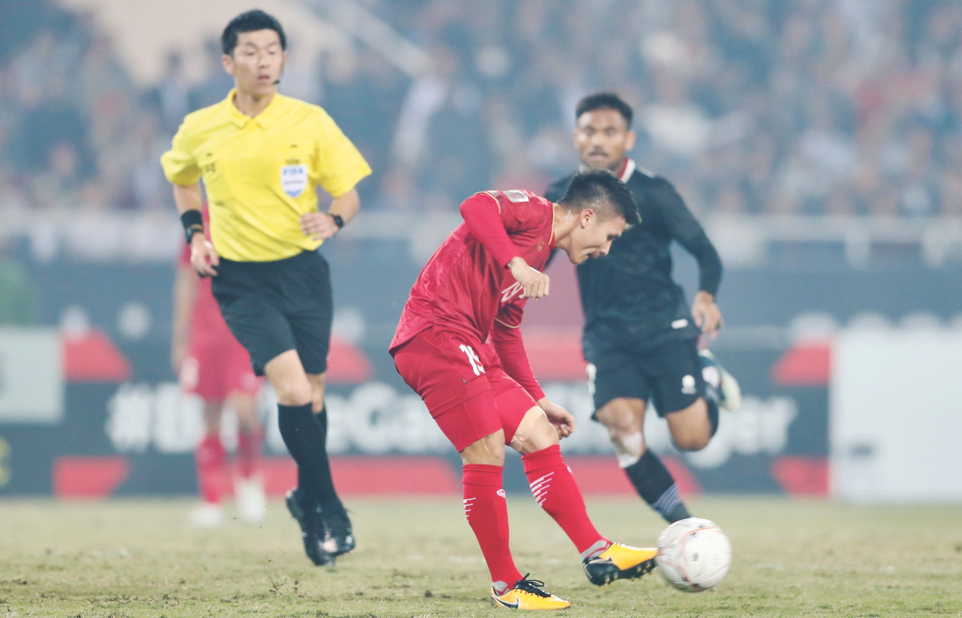 Quang Hải nỗ lực đóng góp vào chiến thắng của tuyển Việt Nam, dù chưa ghi bàn. Ảnh: PV Quang Hải nỗ lực đóng góp vào chiến thắng của tuyển Việt Nam, dù chưa ghi bàn. Ảnh: PV