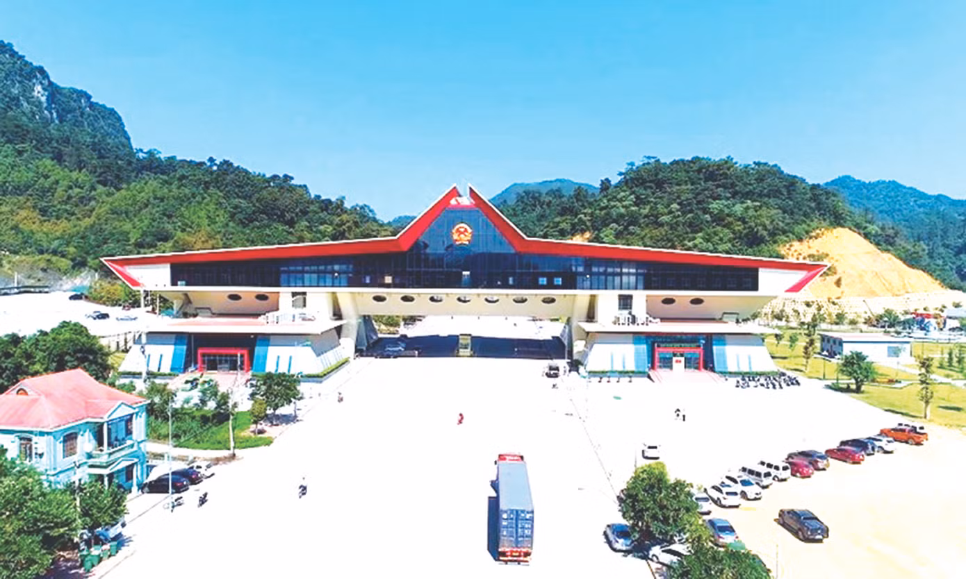 Cửa khẩu quốc tế Hữu Nghị (huyện Cao Lộc)